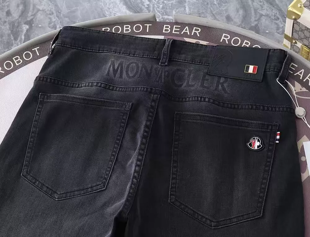 moncler jeans pour homme s_12a0372:Moncler jeans slim jean4